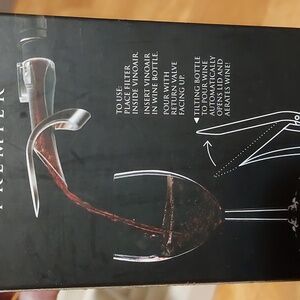 Wine Aerator Brand New VinOair Premier  Travel Case Filter